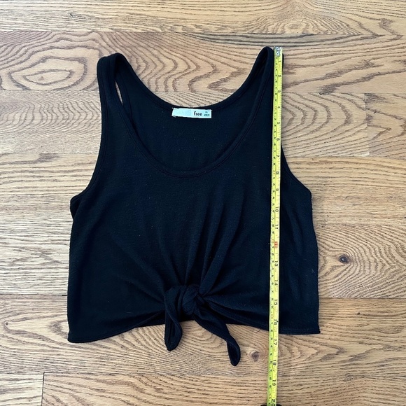Aritzia Wilfred Cropped Tank Top / Sleeveless Shirt in Black (Size XS) - Picture 3 of 6